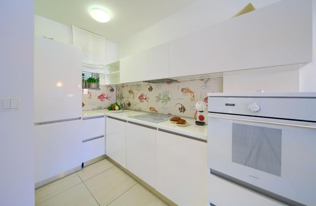 Apartments Aster Malinska Exterior photo